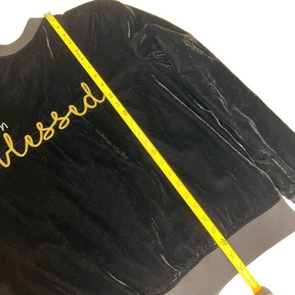 2pc Peace Love World “I Am Blessed” Velvet Bomber Jacket & Floral Camo Tank Set - Picture 6 of 16